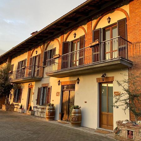 Tenuta Agricola La Cava- Cantina E Agriturismo San Damiano dʼAsti Exteriör bild