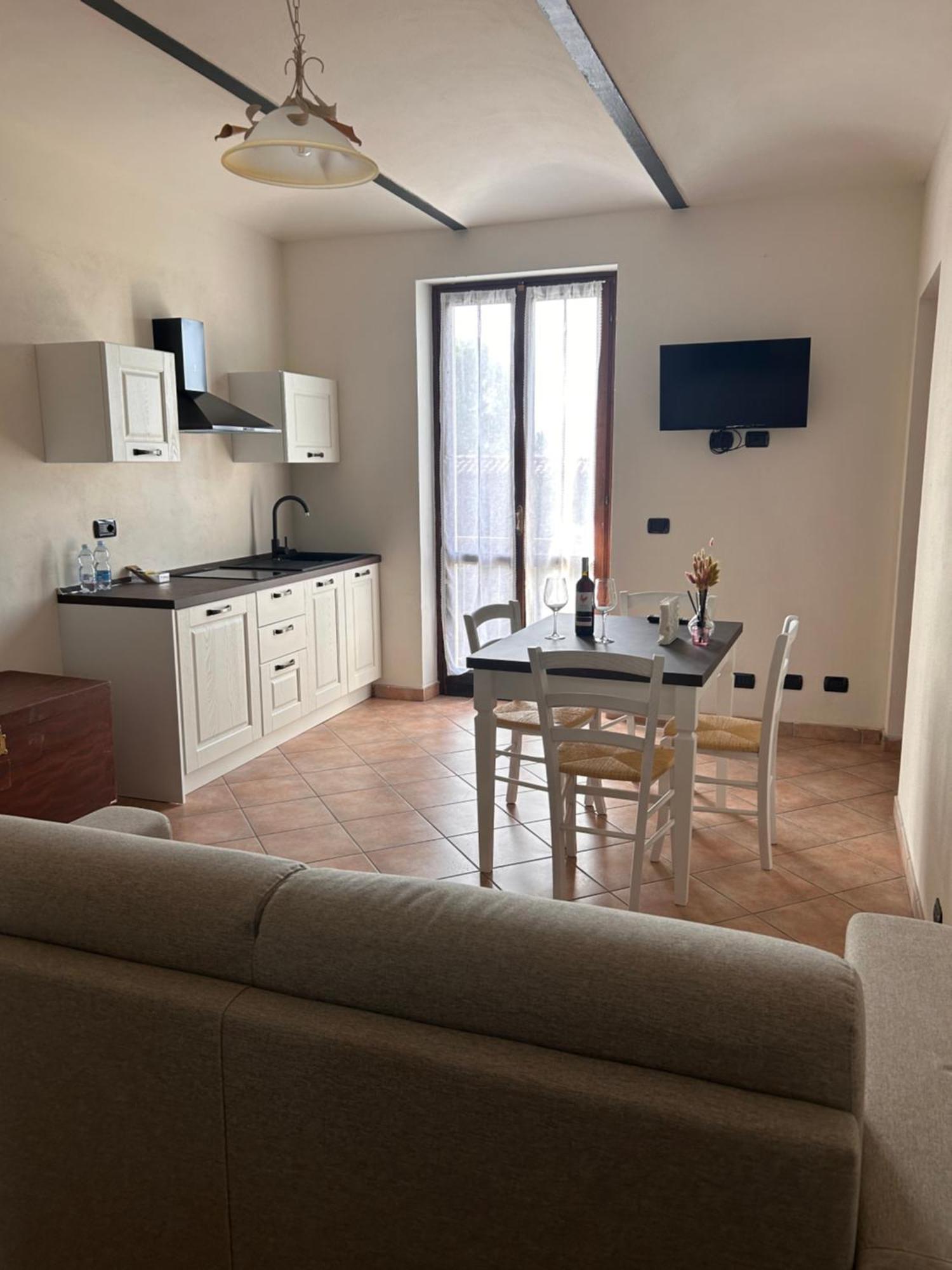 Tenuta Agricola La Cava- Cantina E Agriturismo San Damiano dʼAsti Exteriör bild